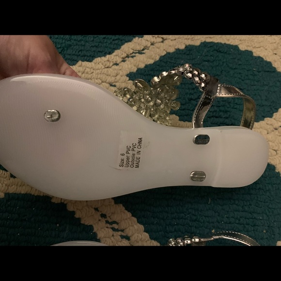 Sandals - Picture 4 of 8